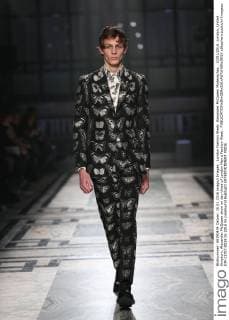 London Fashion Week: Alexander McQueen Modenschau . 10 01 2016. London, United Kingdom. Alexander McQueen show on day three of London Men s Fashion Week .  xStephenxLockx xi-Imagesx IIM-11707-0019