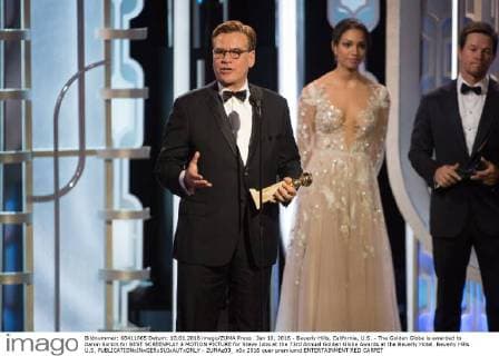 Aaron Sorkin, 60. Geburtstag am 9. Juni Jan 10, 2016 - Beverly Hills, California, U.S. - The Golden Globe is awarded to Aaron Sorkin for BEST SCREENPLAY â MOTION PICTURE for Steve Jobs at the 73rd Annual Golden Globe Awards at the Beverly Hotel. Beverly Hills U.S. - ZUMAz03_
