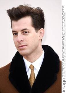 Mark Ronson bei der Burberry Menswear A W 16 Fashion Show im Perks Field, Hyde Park. London, 11.01.2016 Mark Ronson  Foto:xS.xVasx xFuturexImage