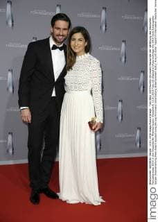 Tom Beck mit Freundin Chryssanti Kavazi bei der Verleihung des Deutschen Fernsehpreises 2016 in den Düsseldorfer Rheinterrassen. Düsseldorf, 13.01.2016 Foto:xS.xGabschx xFuturexImage