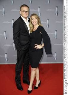 Frank Plasberg mit Ehefrau Anne Gesthuysen bei der Verleihung des Deutschen Fernsehpreises 2016 in den Düsseldorfer Rheinterrassen. Düsseldorf, 13.01.2016 Foto:xS.xGabschx xFuturexImage