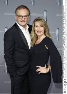 Frank Plasberg mit Ehefrau Anne Gesthuysen bei der Verleihung des Deutschen Fernsehpreises 2016 in den Düsseldorfer Rheinterrassen. Düsseldorf, 13.01.2016 Foto:xS.xGabschx xFuturexImage