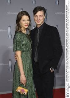 Jessica Schwarz mit Freund Markus Selikowsky bei der Verleihung des Deutschen Fernsehpreises 2016 in den Düsseldorfer Rheinterrassen. Düsseldorf, 13.01.2016 Foto:xS.xGabschx xFuturexImage