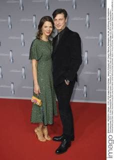 Jessica Schwarz mit Freund Markus Selikowsky bei der Verleihung des Deutschen Fernsehpreises 2016 in den Düsseldorfer Rheinterrassen. Düsseldorf, 13.01.2016 Foto:xS.xGabschx xFuturexImage
