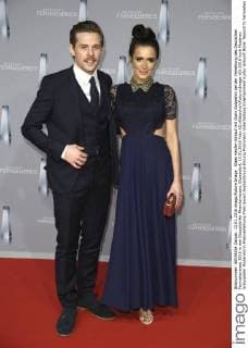 Klaas Heufer-Umlauf mit Doris Golpashin bei der Verleihung des Deutschen Fernsehpreises 2016 in den Düsseldorfer Rheinterrassen. Düsseldorf, 13.01.2016 Foto:xS.xGabschx xFuturexImage