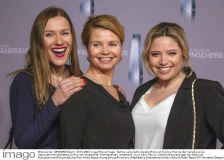 Bettina Lamprecht, Annette Frier und Caroline Frier bei der Verleihung des Deutschen Fernsehpreises 2016 in den Düsseldorfer Rheinterrassen. Düsseldorf, 13.01.2016 Foto:xC.xHardtx xFuturexImage