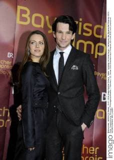 Sabin Tambrea mit Alice Dwyer Verleihung des Bayerische Filmpreis 2015 Preis, Auszeichnung, Ehrung Prinzregententheater München 15. Januar 2016