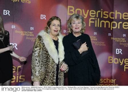 Michaela May und Jutta Speidel Verleihung des Bayerische Filmpreis 2015 Preis, Auszeichnung, Ehrung Prinzregententheater München 15. Januar 2016
