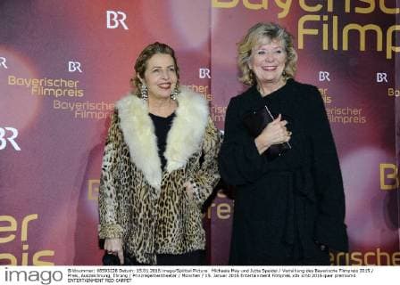 Michaela May und Jutta Speidel Verleihung des Bayerische Filmpreis 2015 Preis, Auszeichnung, Ehrung Prinzregententheater München 15. Januar 2016