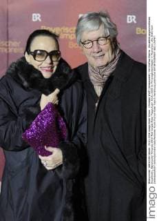 Christian Wolff (Schauspieler) mit Ehefrau Marina. ,Einzelbild,angeschnittenes Einzelmotiv, Bayerischer Filmpreis 2016-Red Carpet,Roter Teppich,am 15.01.2016 im Prinzregententheater in Muenchen.