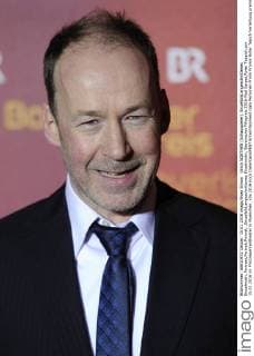 Ulrich NOETHEN (Schauspieler), Einzelbild,angeschnittenes Einzelmotiv,Portraet,Portrait,Porträt. ,Einzelbild,angeschnittenes Einzelmotiv, Bayerischer Filmpreis 2016-Red Carpet,Roter Teppich,am 15.01.2016 im Prinzregententheater in Muenchen.