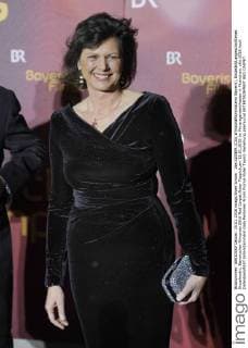 Ilse AIGNER (CSU,Wirtschaftsministerin Bayern), Einzelbild,angeschnittenes Einzelmotiv, Bayerischer Filmpreis 2016-Red Carpet,Roter Teppich,am 15.01.2016 im Prinzregententheater in Muenchen.