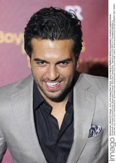 Elyas M Barek (MBAREK,M BAREK Schauspieler), Einzelbild,angeschnittenes Einzelmotiv,Portraet,Portrait,Porträt. Bayerischer Filmpreis 2016-Red Carpet,Roter Teppich,am 15.01.2016 im Prinzregententheater in Muenchen.