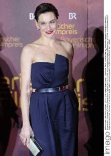 Christiane PAUL (Schauspielerin), Einzelbild,angeschnittenes Einzelmotiv, Bayerischer Filmpreis 2016-Red Carpet,Roter Teppich,am 15.01.2016 im Prinzregententheater in Muenchen.