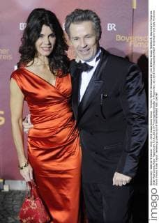 Timothy PEACH (Schauspieler),mit Ehefrau Nicola TIGGELER, Bayerischer Filmpreis 2016-Red Carpet,Roter Teppich,am 15.01.2016 im Prinzregententheater in Muenchen.