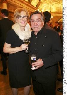 Elmar Wepper mit Ehefrau Anita Schlierf bei der Verleihung des Bayerischen Filmpreises 2015 im Prinzregententheater. München, 15.01.2016 Foto:xS.xGabschx xFuturexImage