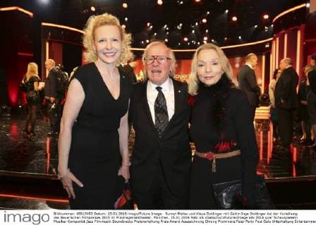 Sunnyi Melles und Klaus Doldinger mit Gattin Inge Doldinger bei der Verleihung des Bayerischen Filmpreises 2015 im Prinzregententheater. München, 15.01.2016 Foto:xS.xGabschx xFuturexImage