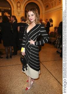Jella Haase bei der Verleihung des Bayerischen Filmpreises 2015 im Prinzregententheater. München, 15.01.2016 Foto:xS.xGabschx xFuturexImage