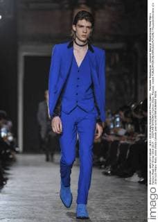 Mailänder Modewoche: Costume National Modenschau Milan Men s Fashion Week Fall Winter 2016 2017. . COSTUME NATIONAL Fashion Show. Pictured: model  RiccardoxGiordano