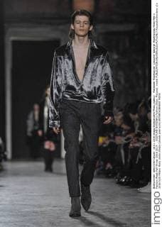 Mailänder Modewoche: Costume National Modenschau Milan Men s Fashion Week Fall Winter 2016 2017. . COSTUME NATIONAL Fashion Show. Pictured: model  RiccardoxGiordano