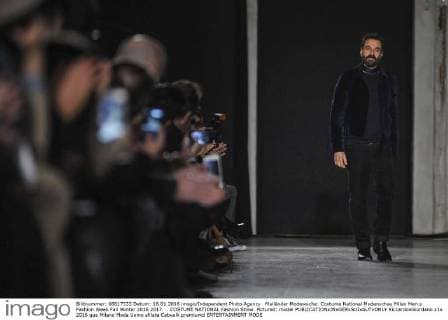 Mailänder Modewoche: Costume National Modenschau Milan Men s Fashion Week Fall Winter 2016 2017. . COSTUME NATIONAL Fashion Show. Pictured: model  RiccardoxGiordano
