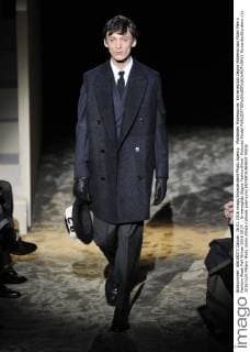 Mailänder Modewoche: Ermenegildo Zegna Modenschau Milan Men s Fashion Week Fall Winter 2016 2017. . Ermenegildo Zegna FashionShow. Pictured:Model  RiccardoxGiordano