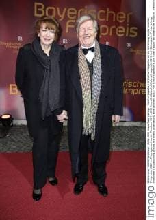 Manfred Zapatka mit Ehefrau Margarete bei der Verleihung des Bayerischen Filmpreises 2015 im Prinzregententheater. München, 15.01.2016 Foto:xS.xGabschx xFuturexImage