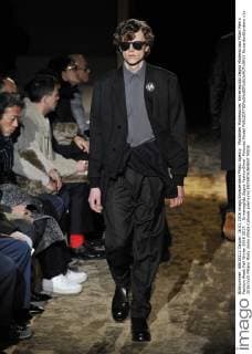 Mailänder Modewoche: Ermenegildo Zegna Modenschau Milan Men s Fashion Week Fall Winter 2016 2017. . Ermenegildo Zegna FashionShow. Pictured:Model  RiccardoxGiordano