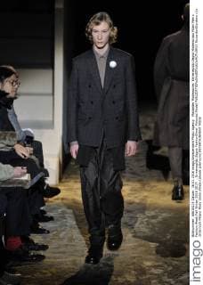 Mailänder Modewoche: Ermenegildo Zegna Modenschau Milan Men s Fashion Week Fall Winter 2016 2017. . Ermenegildo Zegna FashionShow. Pictured:Model  RiccardoxGiordano