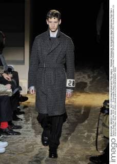 Mailänder Modewoche: Ermenegildo Zegna Modenschau Milan Men s Fashion Week Fall Winter 2016 2017. . Ermenegildo Zegna FashionShow. Pictured:Model  RiccardoxGiordano