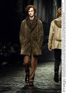 Mailänder Modewoche: Corneliani Modenschau Milan Men s Fashion Week Fall Winter 2016 2017. Milano Moda Uomo, Herbst Winter 2016 2017.Corneliani Fashion Show  SimonaxChioccia_Fotosicki