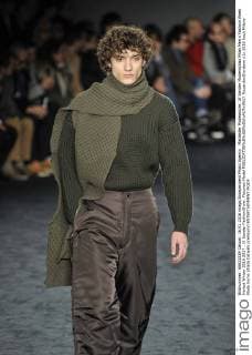 Mailänder Modewoche: Jil Sander Modenschau Milan Men s Fashion Week Herbst Winter 2016 2017 . Jil Sander FashionShow. Pictured:Model  RiccardoxGiordano