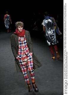 Models display creations of Vivienne Westwood men s Fall-Winter 2016-2017 collection during Milan Fashion Week in Milan, Italy, on Jan. 17, 2016. ) ITALY-MILAN-FASHION WEEK-VIVIENNE WESTWOOD JinxYu 