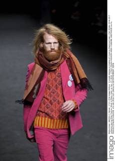 A model displays a creation of Vivienne Westwood men s Fall-Winter 2016-2017 collection during Milan Fashion Week in Milan, Italy, on Jan. 17, 2016. ) ITALY-MILAN-FASHION WEEK-VIVIENNE WESTWOOD JinxYu 