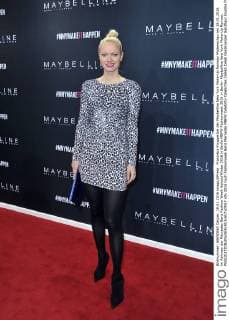 Franziska Knuppe bei der Maybelline New York Make-Up Runway Modenschau am 18.01.2016 im Rahmen der Mercedes-Benz Fashion Week Herbst Winter 2016 in Berlin MBFW Fashionweek 2016 in Berlin- Maybelline New York Make-Up Runway 