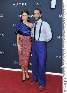 Rebecca Mir und Massimo Sinato bei der Maybelline New York Make-Up Runway Modenschau am 18.01.2016 im Rahmen der Mercedes-Benz Fashion Week Herbst Winter 2016 in Berlin MBFW Fashionweek 2016 in Berlin- Maybelline New York Make-Up Runway 