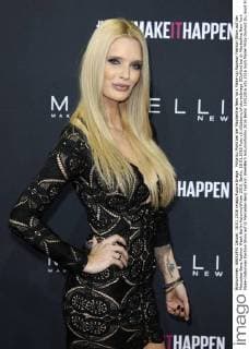 Mirja du Mont bei der Maybelline New York Make-Up Runway Fashion Show auf der Mercedes-Benz Fashion Week Berlin Autumn Winter 2016. Berlin, 18.01.2016 Foto:xS.xGabschx xFuturexImage