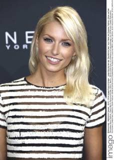 Lena Gercke bei der Maybelline New York Make-Up Runway Fashion Show auf der Mercedes-Benz Fashion Week Berlin Autumn Winter 2016. Berlin, 18.01.2016 Foto:xS.xGabschx xFuturexImage