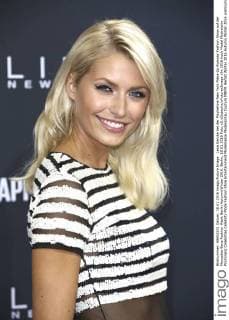 Lena Gercke bei der Maybelline New York Make-Up Runway Fashion Show auf der Mercedes-Benz Fashion Week Berlin Autumn Winter 2016. Berlin, 18.01.2016 Foto:xS.xGabschx xFuturexImage
