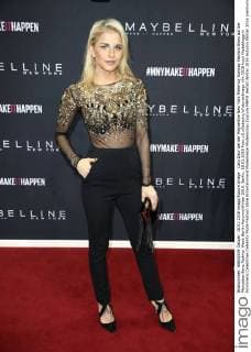 Caro Daur bei der Maybelline New York Make-Up Runway Fashion Show auf der Mercedes-Benz Fashion Week Berlin Autumn Winter 2016. Berlin, 18.01.2016 Foto:xS.xGabschx xFuturexImage
