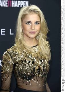 Caro Daur bei der Maybelline New York Make-Up Runway Fashion Show auf der Mercedes-Benz Fashion Week Berlin Autumn Winter 2016. Berlin, 18.01.2016 Foto:xS.xGabschx xFuturexImage