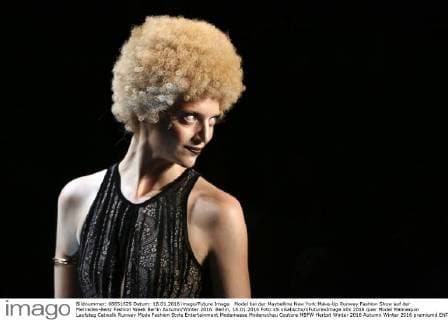 Model bei der Maybelline New York Make-Up Runway Fashion Show auf der Mercedes-Benz Fashion Week Berlin Autumn Winter 2016. Berlin, 18.01.2016 Foto:xS.xGabschx xFuturexImage
