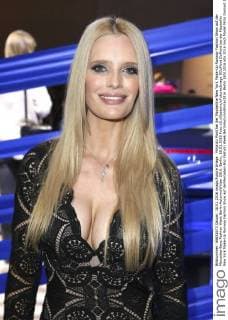 Mirja du Mont bei der Maybelline New York Make-Up Runway Fashion Show auf der Mercedes-Benz Fashion Week Berlin Autumn Winter 2016. Berlin, 18.01.2016 Foto:xS.xGabschx xFuturexImage