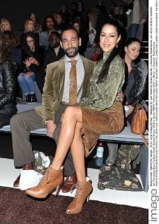 Rebecca Mir und Massimo Sinato bei der L.Hoschek Modenschau am 19.01.2016 im Rahmen der Mercedes-Benz Fashion Week Herbst Winter 2016 in Berlin MBFW Fashionweek 2016 in Berlin- L.Hoschek Modenschau 