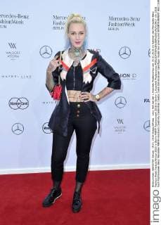 Lexy Hell bei der L.Hoschek Modenschau am 19.01.2016 im Rahmen der Mercedes-Benz Fashion Week Herbst Winter 2016 in Berlin MBFW Fashionweek 2016 in Berlin- L.Hoschek Modenschau 