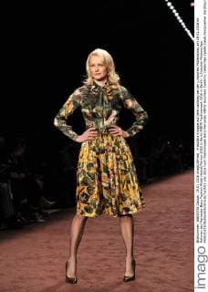 Franziska Knuppe auf dem Laufsteg bei der L.Hoschek Modenschau am 19.01.2016 im Rahmen der Mercedes-Benz Fashion Week Herbst Winter 2016 in Berlin MBFW Fashionweek 2016 in Berlin- L.Hoschek Modenschau 