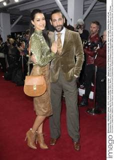 Rebecca Mir und Massimo Sinato bei der Lena Hoschek Fashion Show auf der Mercedes-Benz Fashion Week Berlin Autumn Winter 2016. Berlin, 19.01.2016 Foto:xS.xGabschx xFuturexImage
