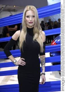 Mirja du Mont bei der Lena Hoschek Fashion Show auf der Mercedes-Benz Fashion Week Berlin Autumn Winter 2016. Berlin, 19.01.2016 Foto:xS.xGabschx xFuturexImage