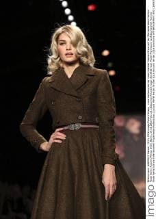 Luisa Hartema bei der Lena Hoschek Fashion Show auf der Mercedes-Benz Fashion Week Berlin Autumn Winter 2016. Berlin, 19.01.2016 Foto:xS.xGabschx xFuturexImage