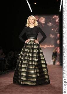 Franziska Knuppe bei der Lena Hoschek Fashion Show auf der Mercedes-Benz Fashion Week Berlin Autumn Winter 2016. Berlin, 19.01.2016 Foto:xS.xGabschx xFuturexImage
